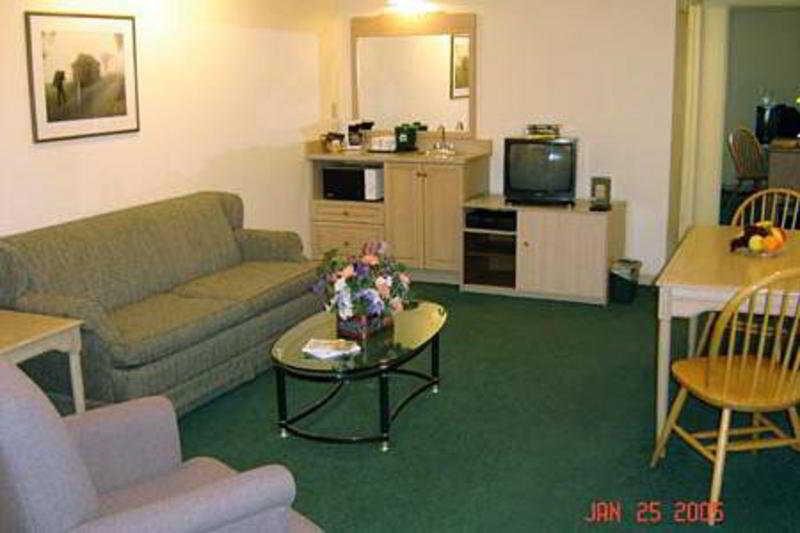 Holiday Inn Express Hotel & Suites Uptown Fredericton By Ihg Ruang foto
