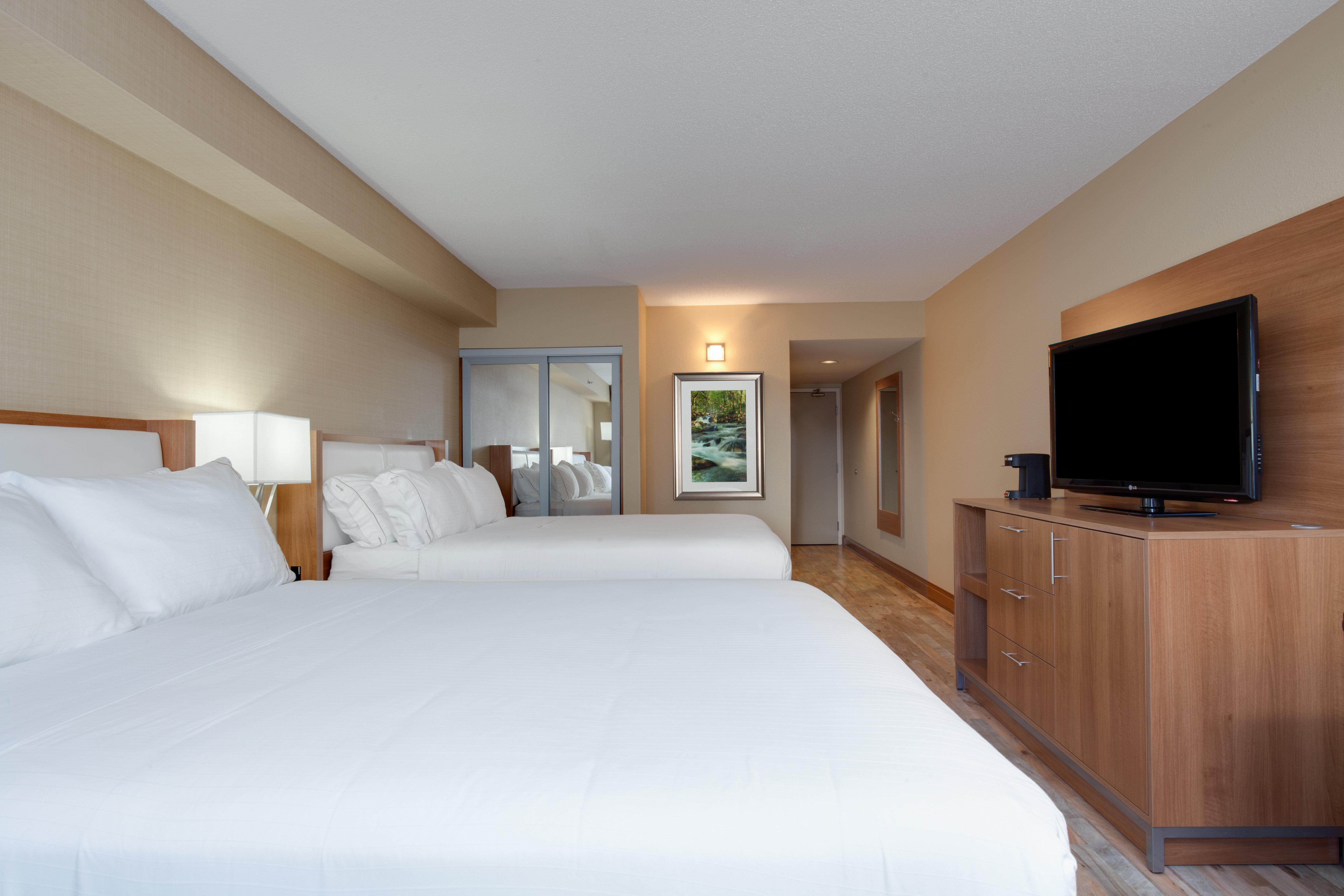 Holiday Inn Express Hotel & Suites Uptown Fredericton By Ihg Bagian luar foto