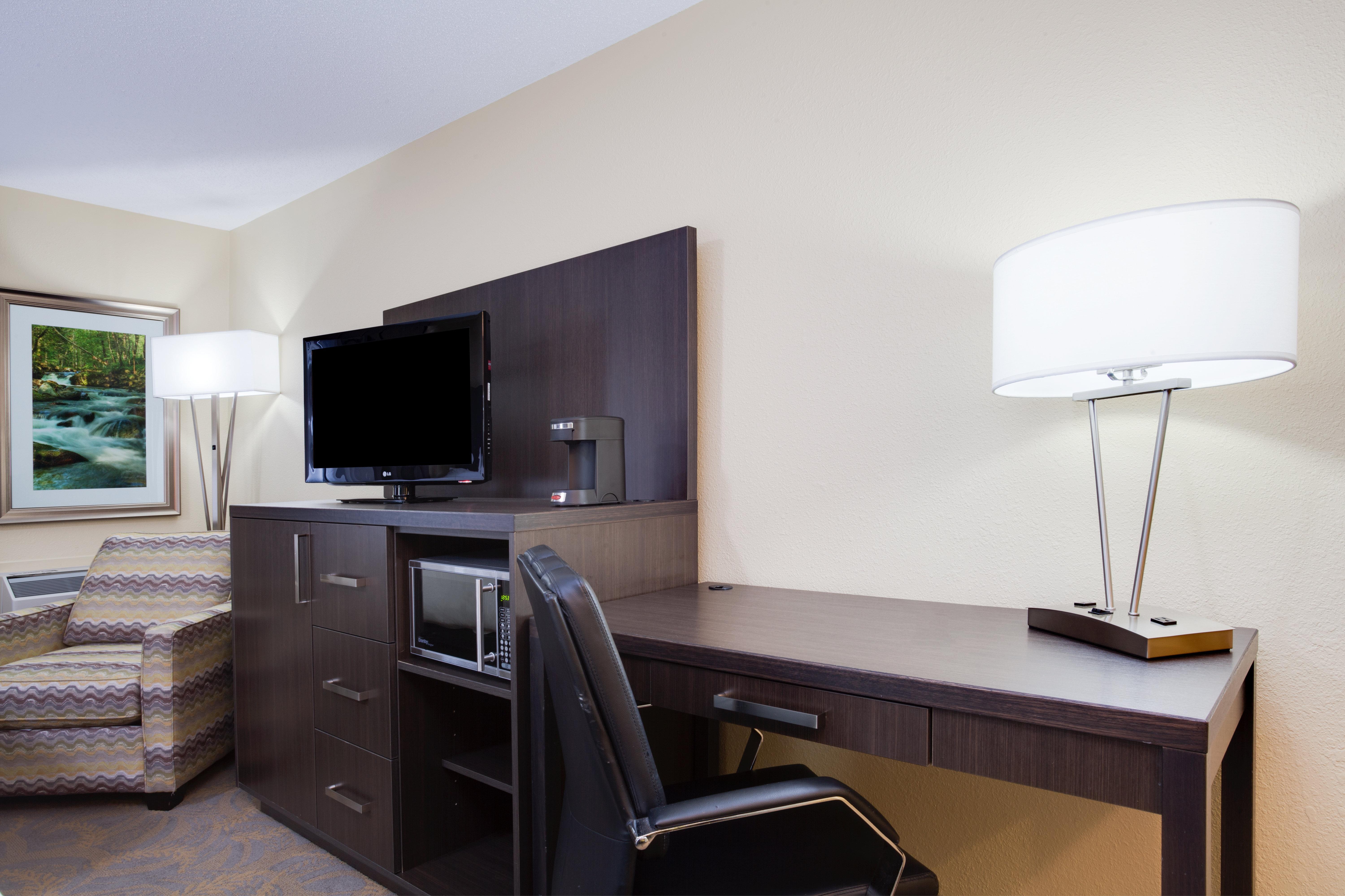 Holiday Inn Express Hotel & Suites Uptown Fredericton By Ihg Bagian luar foto