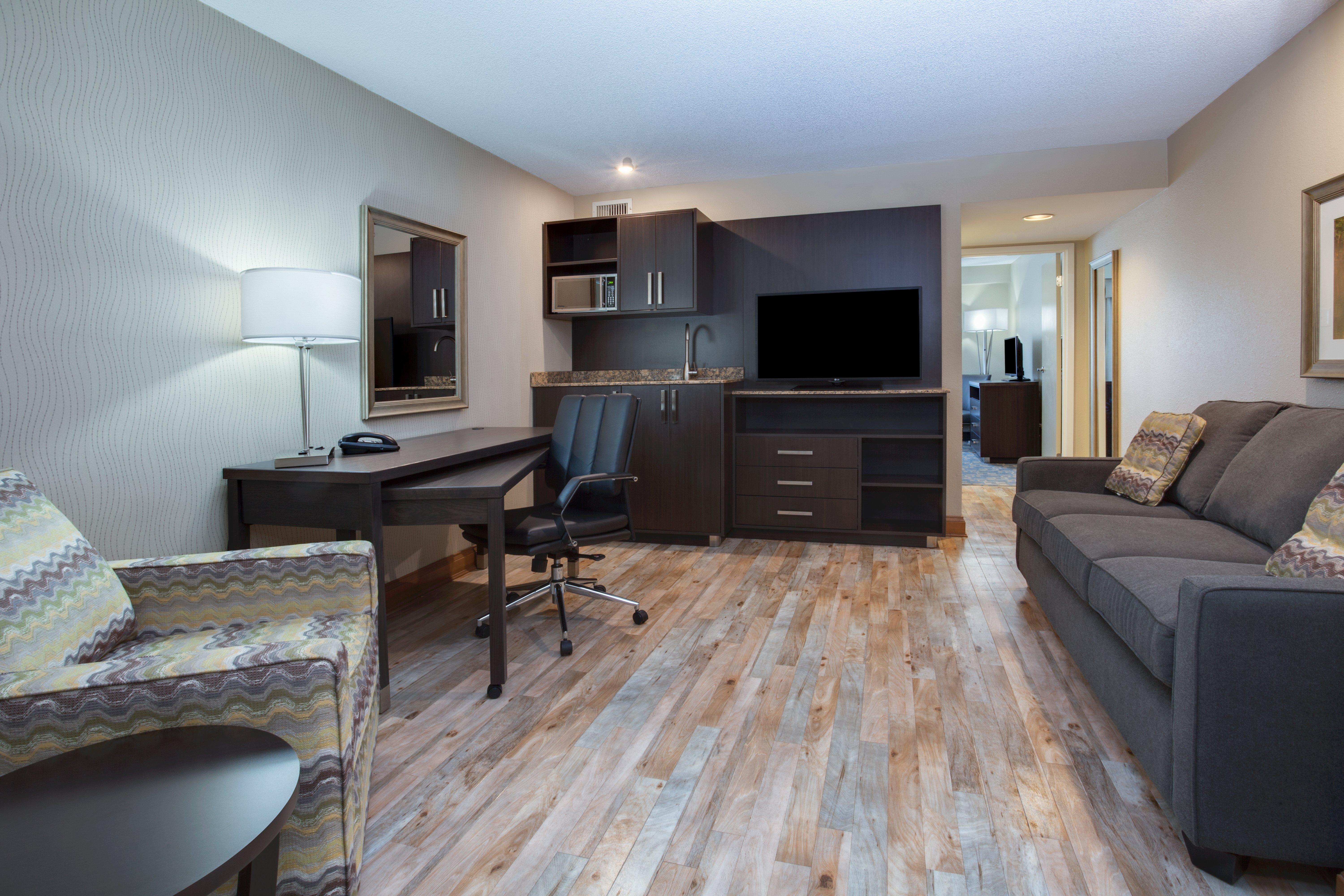 Holiday Inn Express Hotel & Suites Uptown Fredericton By Ihg Bagian luar foto